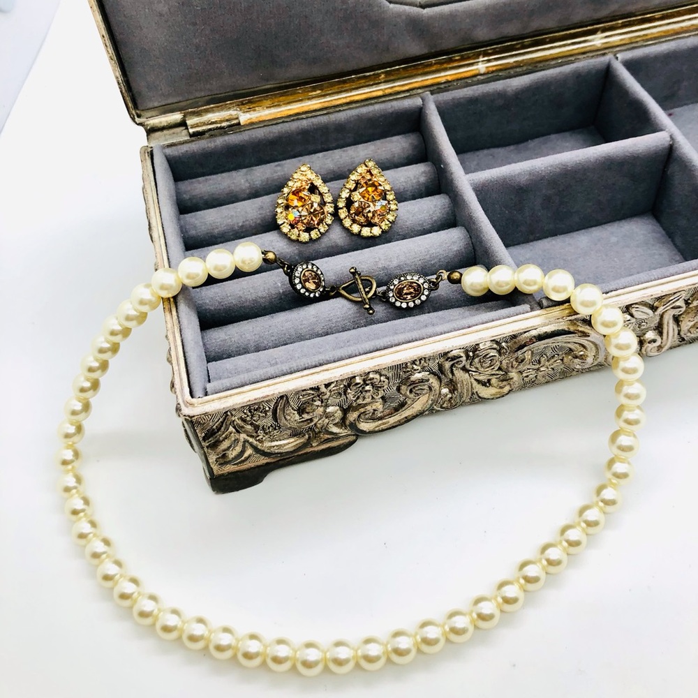 Vintage Ornate Deco Pearl Necklace & Rhinestone Crystal Earrings